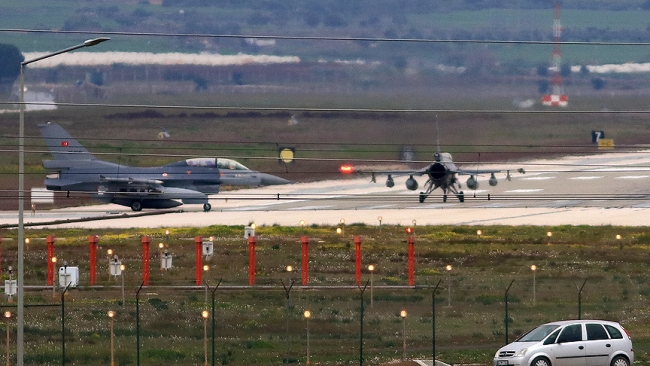 Türk savaş uçakları İncirlik'te hazır bekliyor